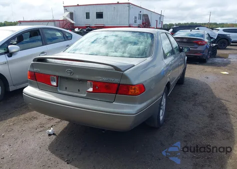 2000 Toyota Camry Le z USA, uszkodzony, nr VIN JT2BG22K8Y0410919